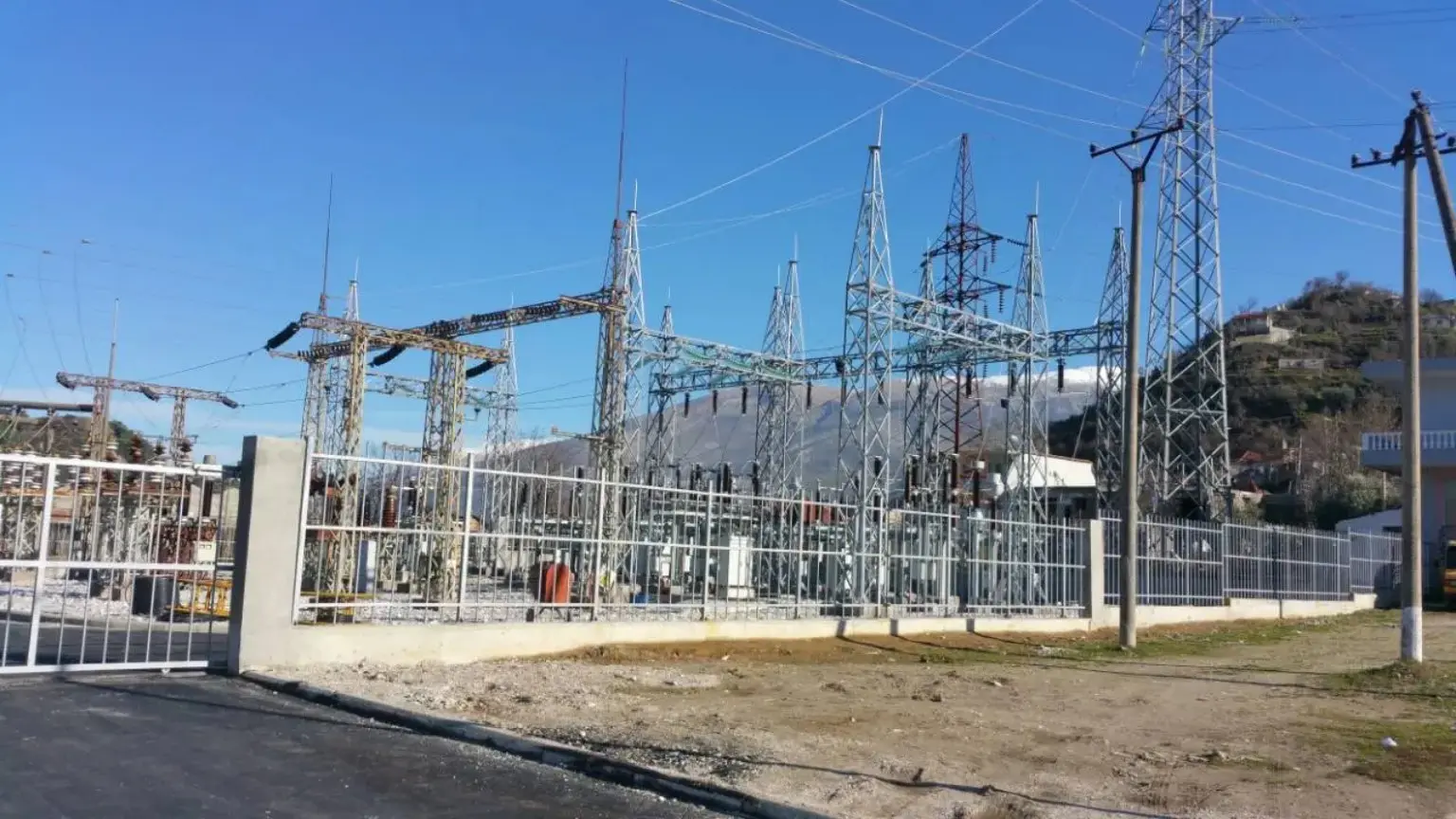 High-voltage electrical substation